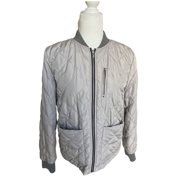 Mint Abercrombie and Fitch Reversible Gray Jacket. Size Small. - Picture 3 of 4